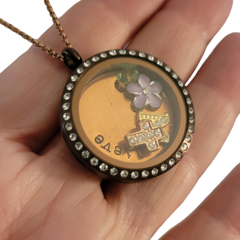 Origami Owl Chain w Pendant Necklace